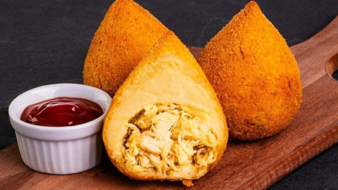 Receita de Coxinha de Frango em 14 passos