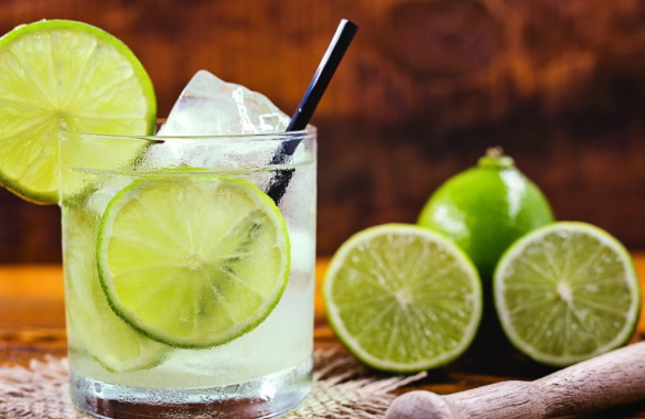 Receita de Caipirinha de Limão em 9 passos