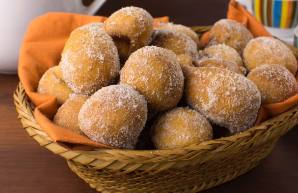 Receita de Bolinho de Chuva em 10 passos