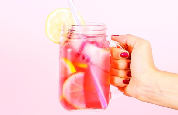 Receita de Pink Lemonade em 9 passos