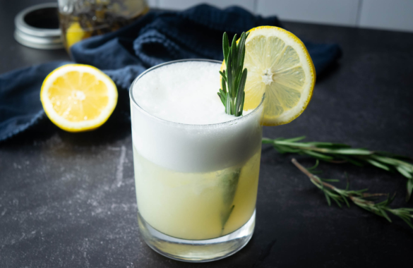 Receita de Gin Fizz em 6 passos