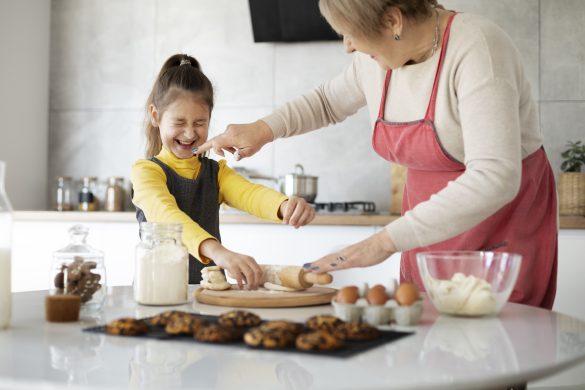 Dicas para cozinhar com crianças de forma segura e divertida